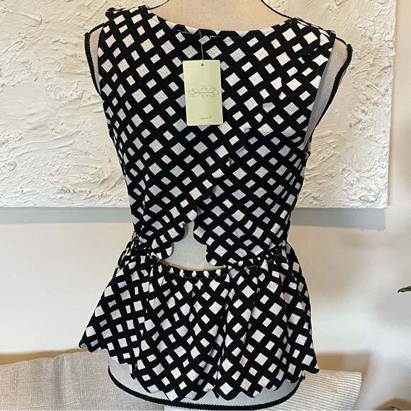 Anthro Postage Stamp Postcard Sleeveless Blouse Ruffle Peplum Black White Sz MP - Picture 3 of 7